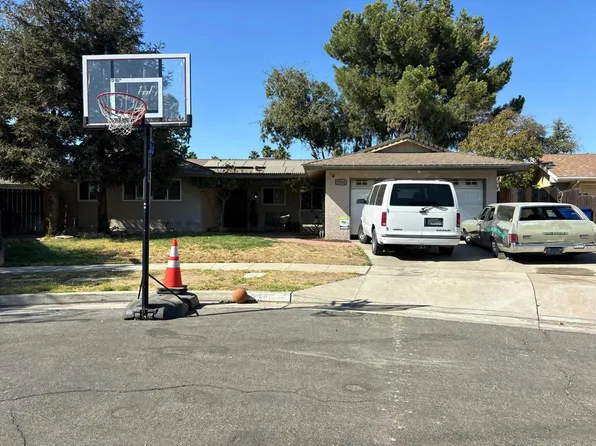3301 E Garland Ave, Fresno, CA 93726