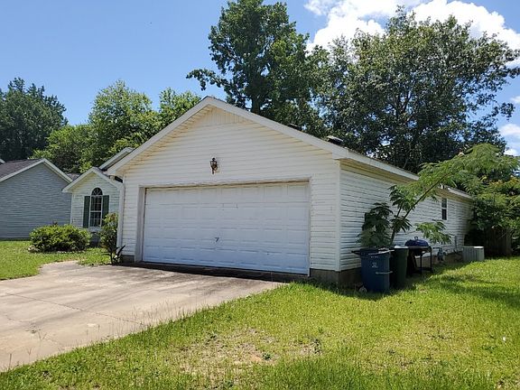 2nd image of 513 Palm Dr S