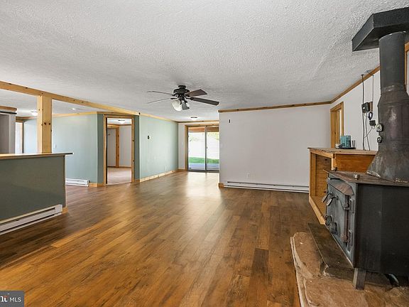 5th image of 4866 Cranesville Rd