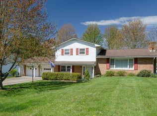 1052 Devonwood Rd, Mansfield, OH 44907