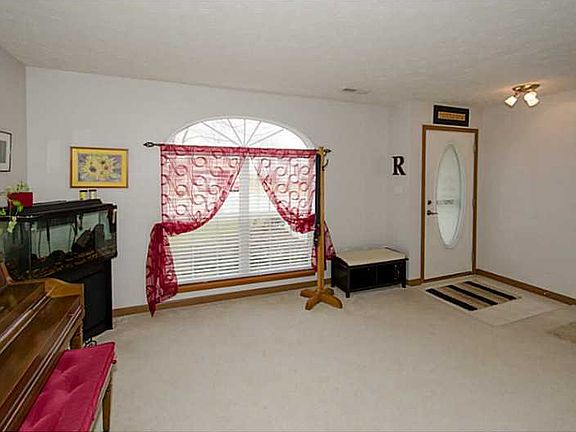 5th image of 1324 Evergreen Dr