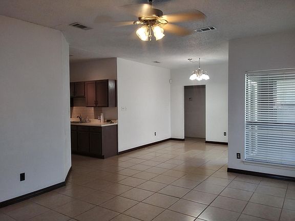 3rd image of 3526 Hudson Dr