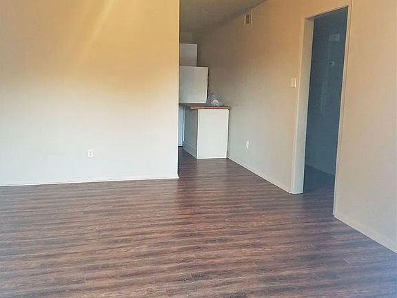 2nd image of 3335 Bluestem Cir