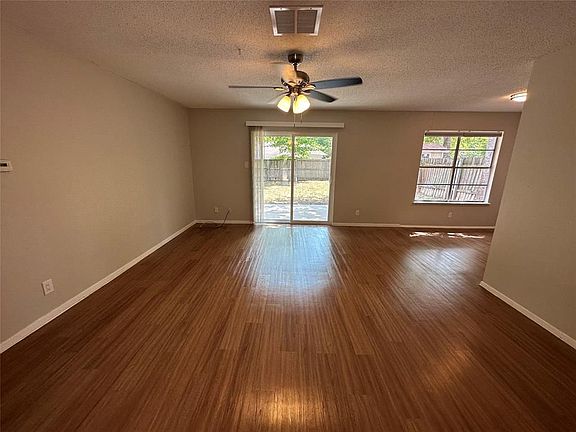 3rd image of 201 E Starling Dr