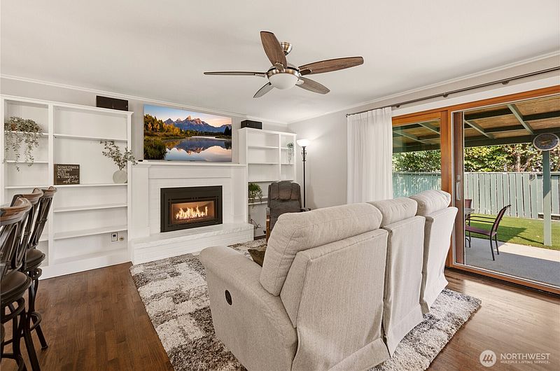 2nd image of 9219 Elwood Drive SW