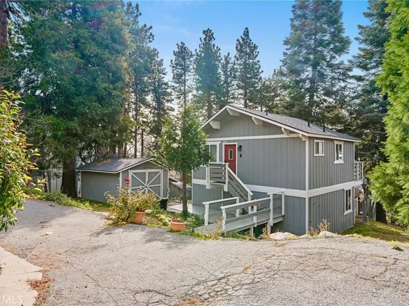 31469 Ocean View Dr, Running Springs, CA 92382