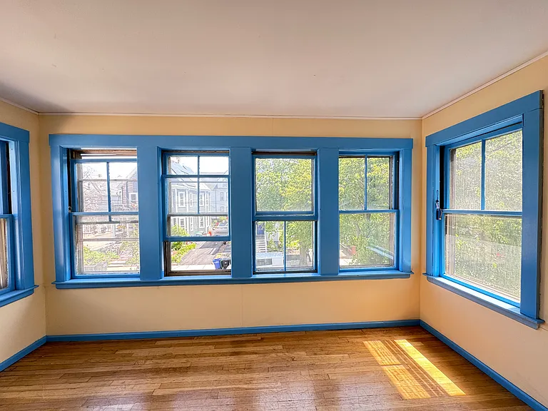 Front enclosed porch room