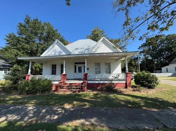 334 W 3rd St, Luverne, AL 36049