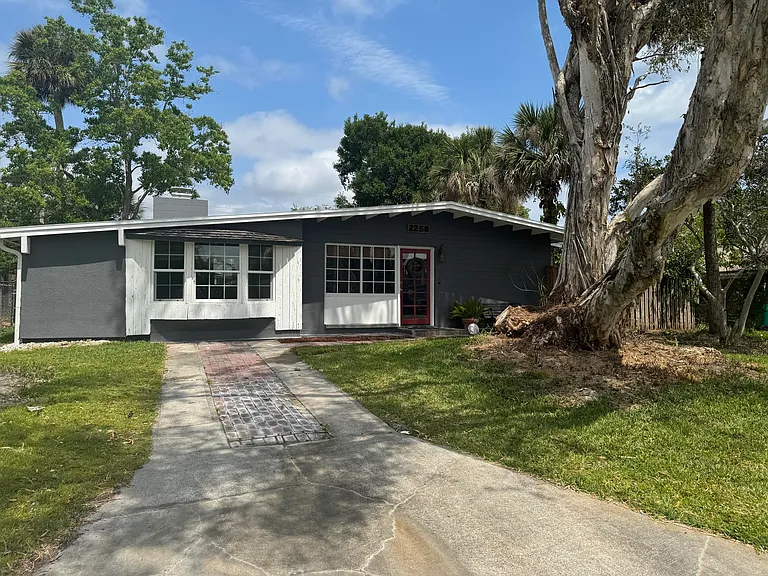 2258 Saint Dunston Ln — Photo 1