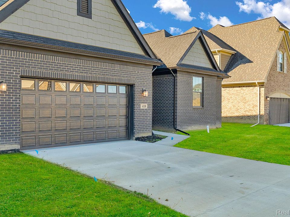 4139 Blossom Dr, photo 3