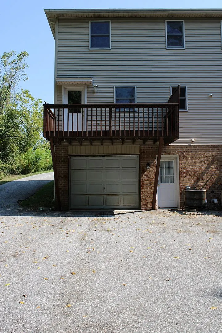 Two Bedroom Townhome with Attached Garage — Photo 2