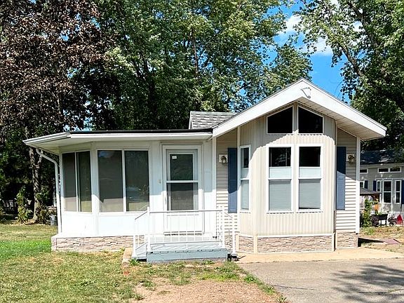 5th image of 374 Lakeview Ave