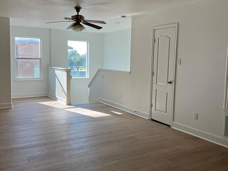 2238 Howry Dr — Photo 6