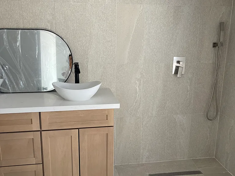 7563 Laurel Dr — Photo 9