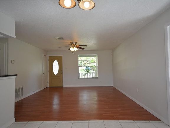 4th image of 494 Picwood Ct