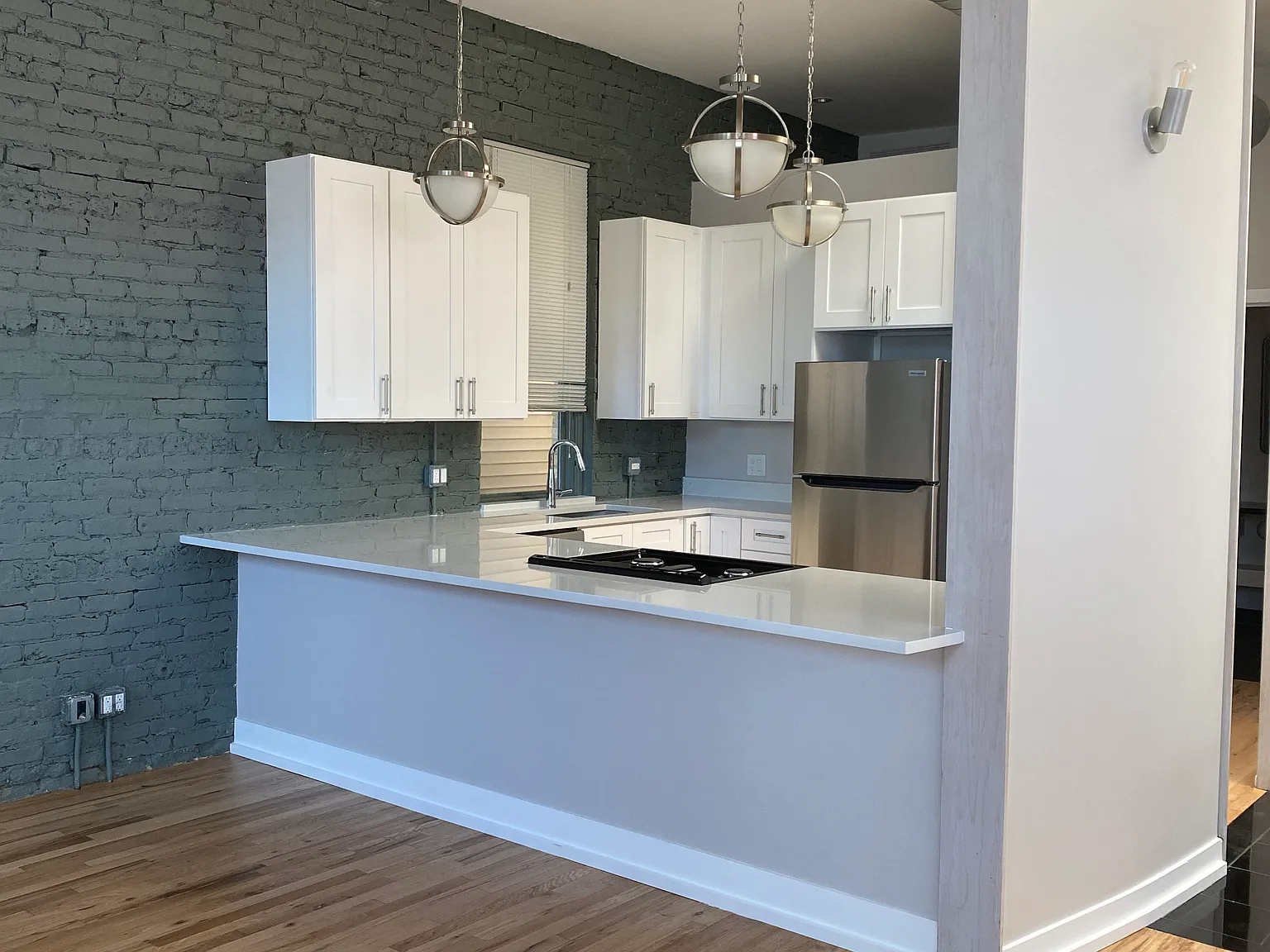 2 bed, 1800 sqft, $3,150 — Photo 2