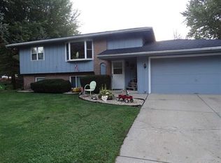 429 S McKendrie Ave, Mount Morris, IL 61054