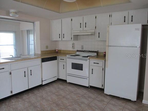 3rd image of 5451 Lemon Tree Ln N #0