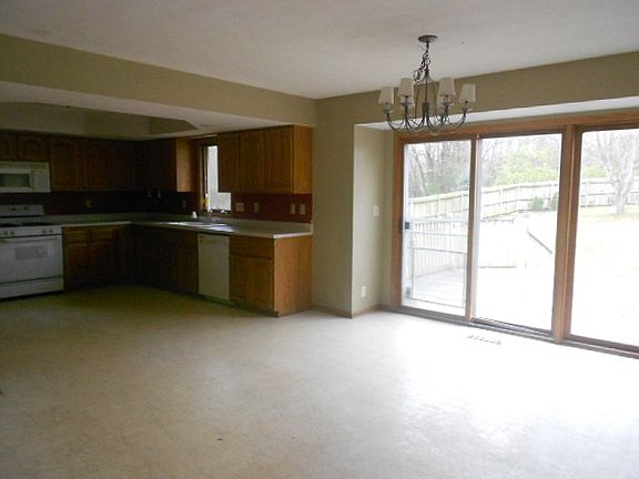 5th image of 6233 Cherokee Hills Dr