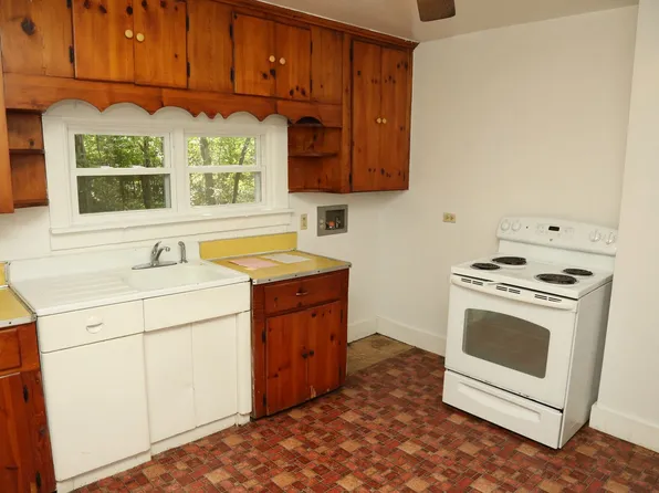 124 Buck Mountain Rd, Earlysville, VA 22936