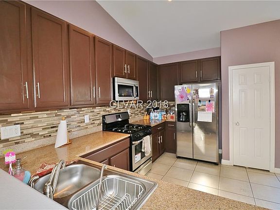 5th image of 6066 Darnley St