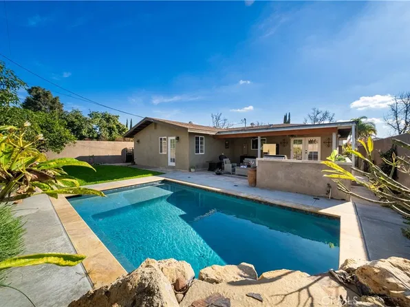 1323 E Mayfair Ave, Orange, CA 92867