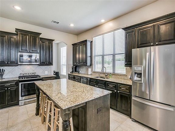 5th image of 1532 Derby Dr