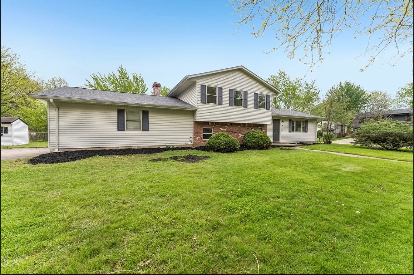 3 bed, 2247 sqft, $1,500 — Photo 4