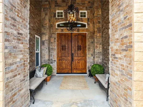 36999 Oak View Rd, Yucaipa, CA 92399