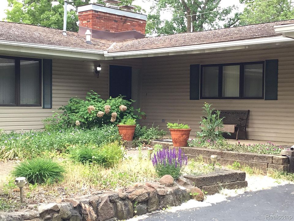 1st image of 3280 Vera Ct