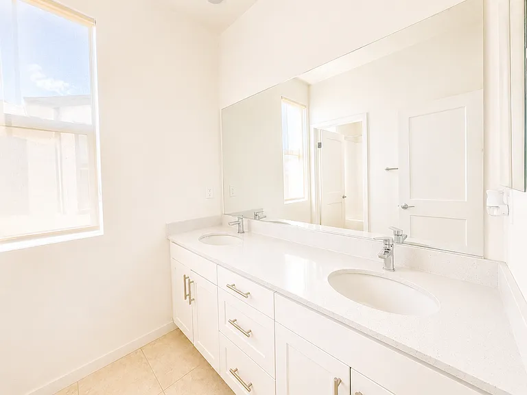 4780 S Ivy Ave — Photo 21