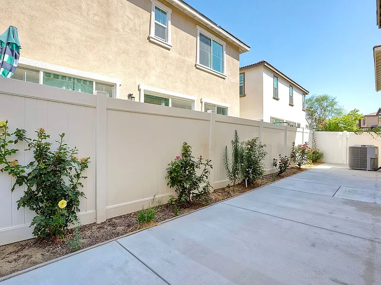 40530 Melrose Dr — Photo 15