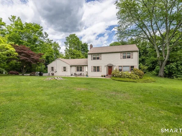 5 Mount Pleasant Road, Newtown, CT 06470