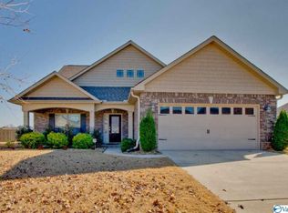 7225 Lathan Dr SE, Owens Cross Roads, AL 35763