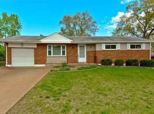 9839 Lakeford Ln, Saint Louis, MO 63123