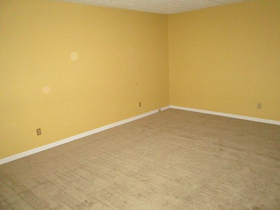 3rd image of 1713 Highland Dr