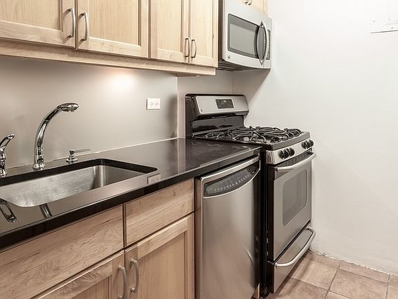 4th image of 201 E 87th St APT 23L