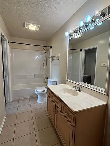 131 Kingspoint Blvd — Photo 17