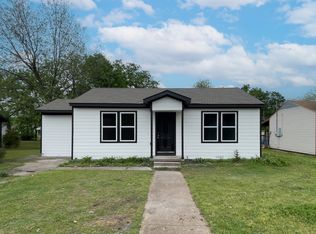 1912 Liberty St, Bonham, TX 75418