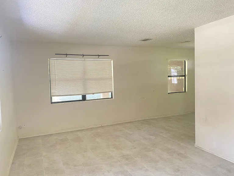11421 SE 59th Ter — Photo 3