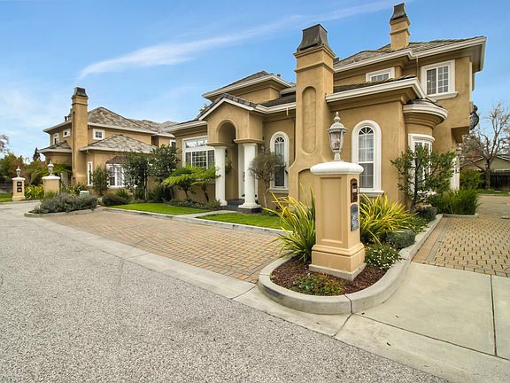 4th image of 1434 Hoffman Ln