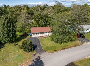 8 Meadow Ln, Allenstown, NH 03275