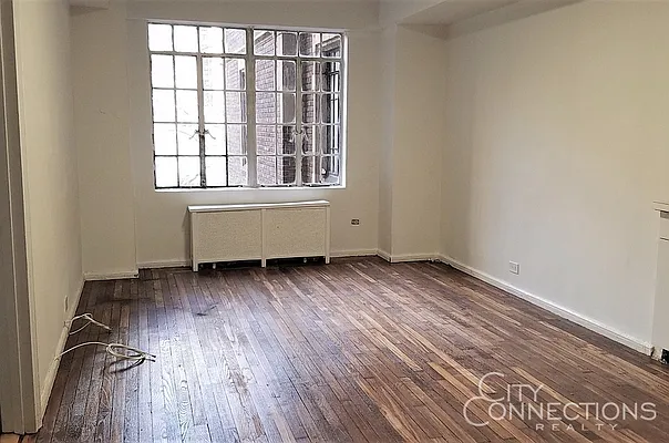 Rented by City Connections Realty | media 2