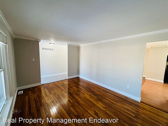 3rd image of 1407 La Cerros Ln