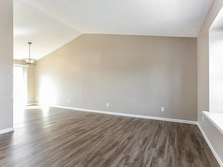 16296 Beauty Bush Pl — Photo 4