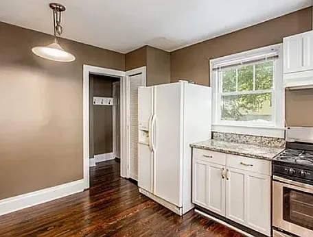 1002 Center St NW — Photo 6