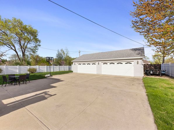 429 N Central Ave, Wood Dale, IL 60191