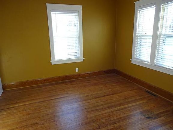 4th image of 310 S Highland Ave