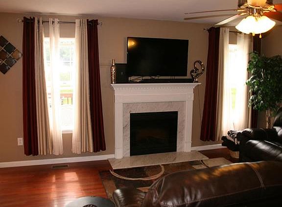 3rd image of 6824 Hampshire Ct