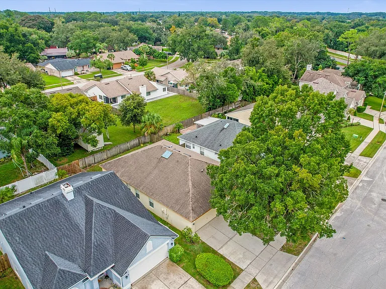 3521 Moss Pointe Pl — Photo 28